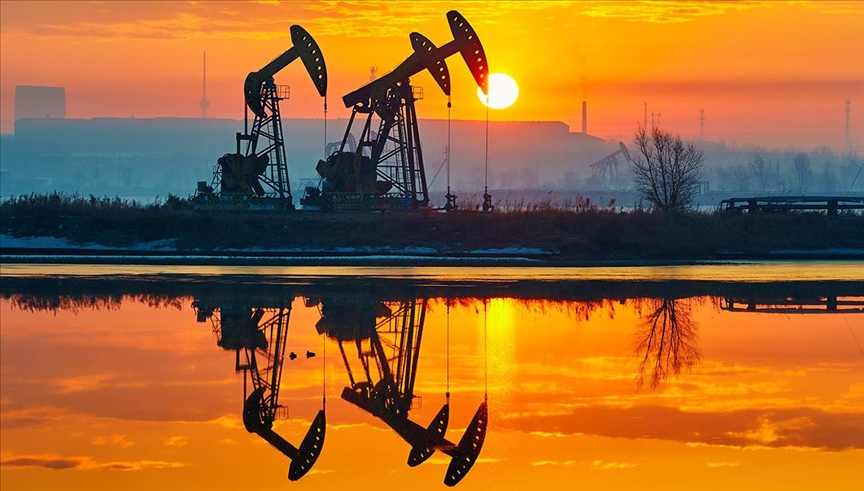 В Москве спрогнозировал цену на нефть в 2023 году на уровне $100 за баррель