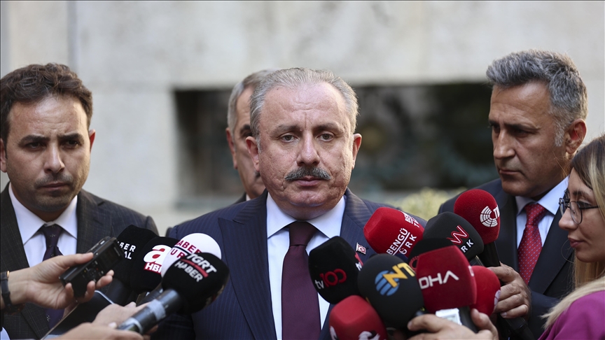 Şentop, CHP'li Erbay'ın Genel Kurulda "çekiçle cep telefonu kırmasını" değerlendirdi: Kınama cezası gerektiren bir eylem