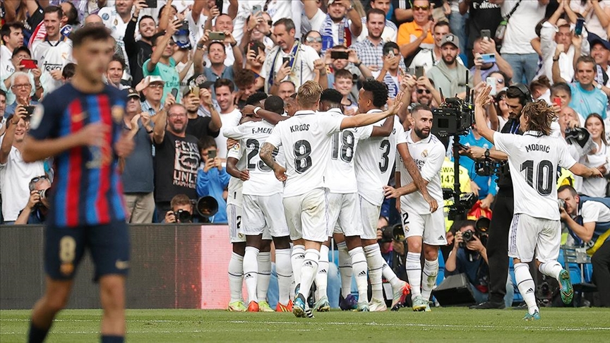 El Clasico'yu kazanan Real Madrid liderliğe yükseldi