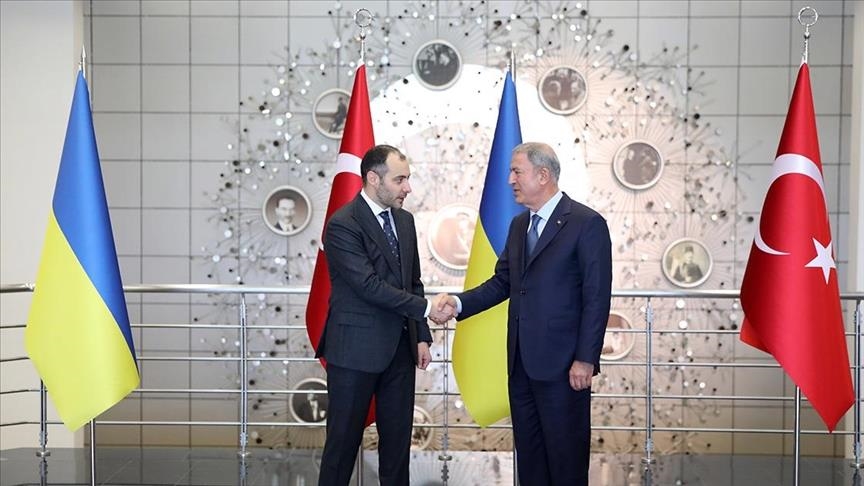 Акар: Анкара продолжит содействовать мирному урегулированию конфликта в Украине