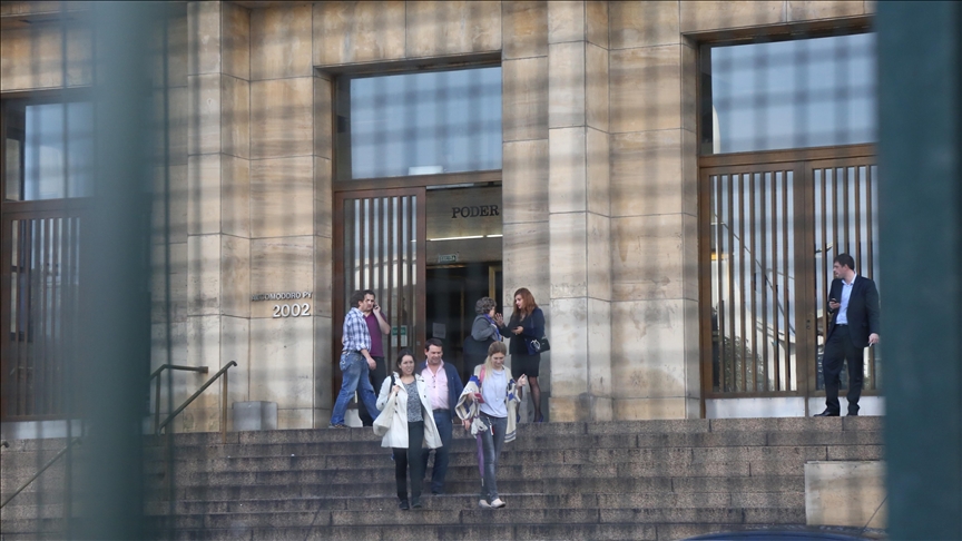 Calls for official to resign amid 1994 Jewish center bombing probe in Argentina