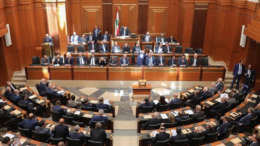 البرلمان اللبناني يقر قانون رفع السرية المصرفية