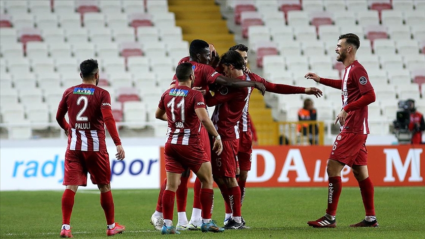 Demir Grup Sivasspor çıkışını sürdürdü