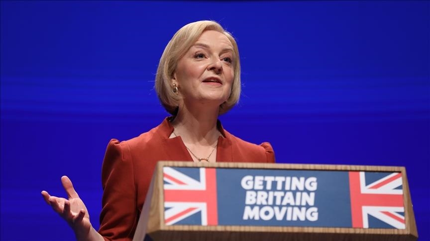 UK Premier Truss apologizes for mistakes