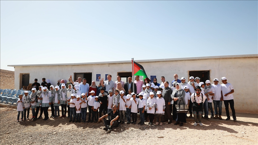 "رأس التين".. مدرسة فلسطينية تحت طائلة إرهاب المستوطنين (تقرير)