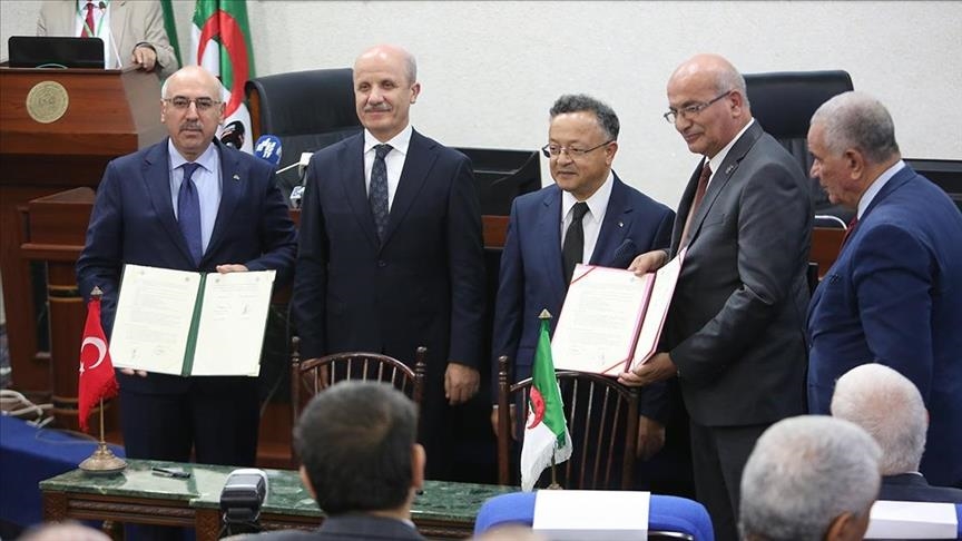 L'université d'Istanbul signe un accord de jumelage avec 9 établissements universitaires algériens