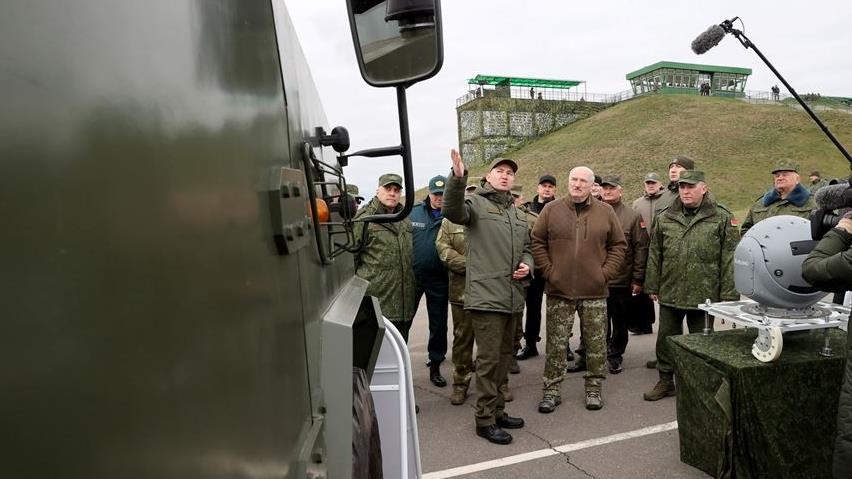 Лукашенко против применения образцов военной техники Беларуси в Украине