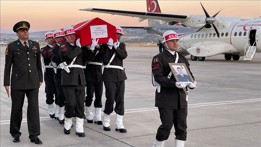Şehit Uzman Çavuş Cemil Yavaş'ın naaşı Isparta'ya getirildi
