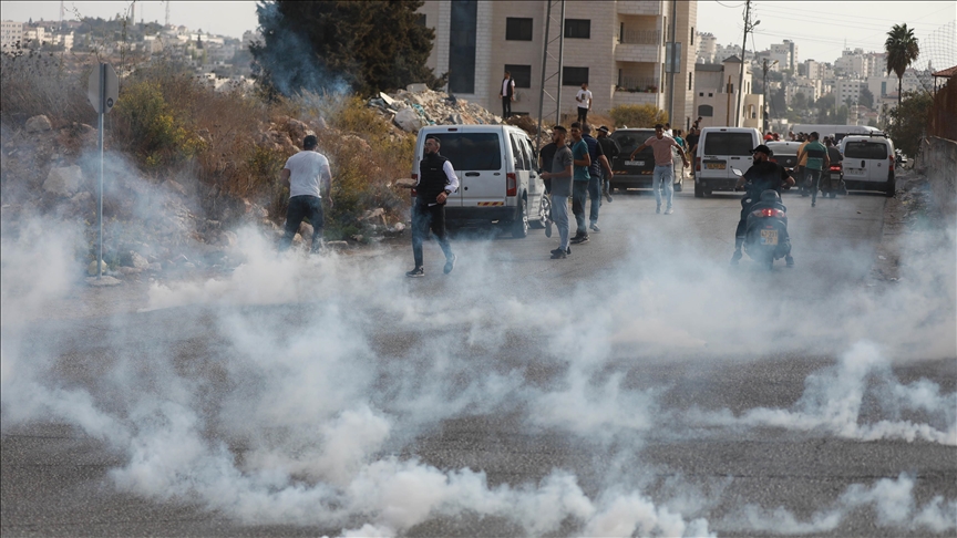 الجيش الإسرائيلي يفرق مظاهرات منددة بحصار نابلس