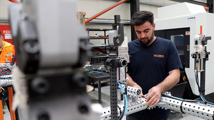 Ünlü otomobil markalarına robotik üretim hattı kuran Türk mühendislerden ihracat başarısı
