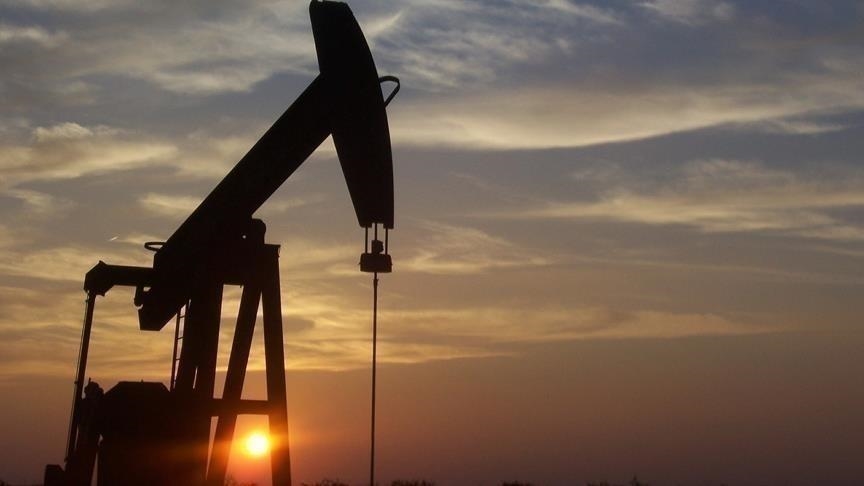 Oil prices down over bearish oil import data from China