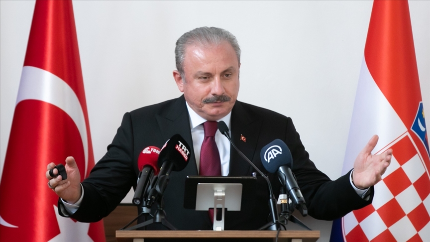 TBMM Başkanı Şentop, Zagreb Üniversitesi'nde Türkoloji Bölümü öğrencilerine hitap etti