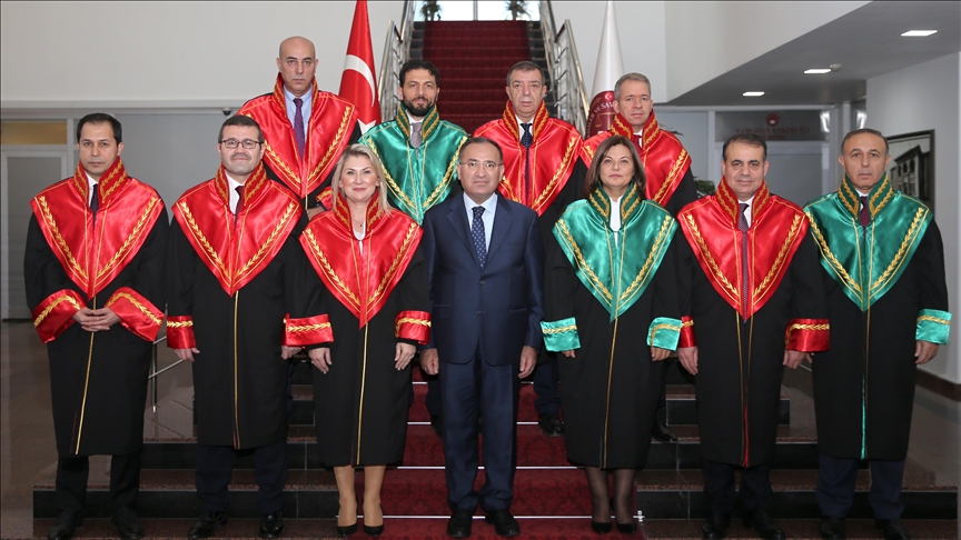 Yargıtaya seçilen 10 üye mazbatasını aldı