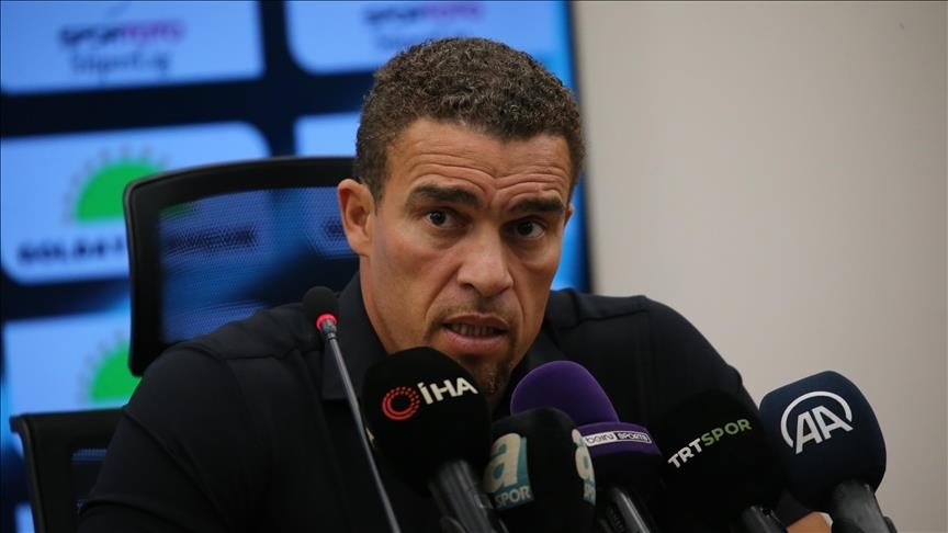 Besiktas parts ways with head coach Valerien Ismael