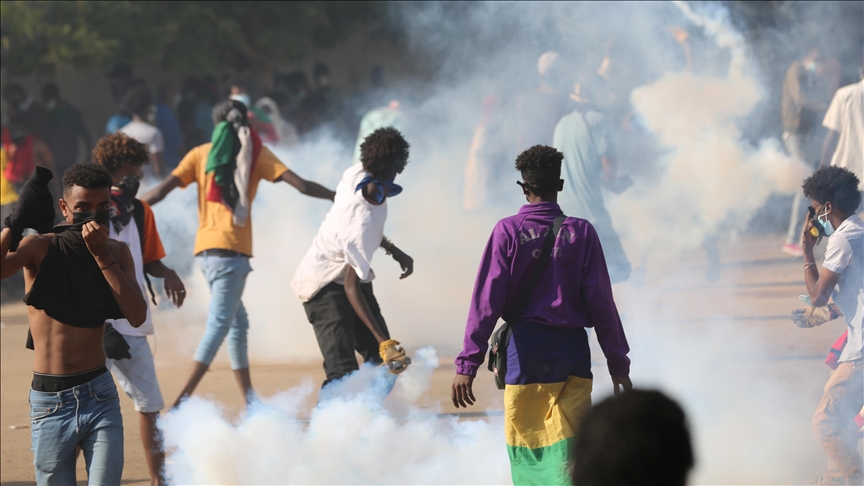 الأمن السوداني يفرق مظاهرات تطالب بعودة الحكم المدني