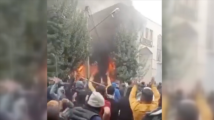 İran'da Mahsa Emini gösterilerine müdahaledeki "ölüm" protesto edildi