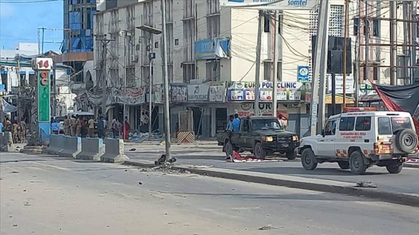 Somali’nin başkenti Mogadişu’da bomba yüklü araçlarla 2 saldırı