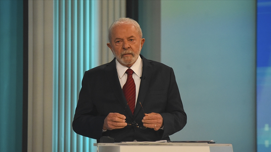 Brezilya'da devlet başkanlığı seçiminin ikinci turunu solcu aday Lula da Silva kazandı
