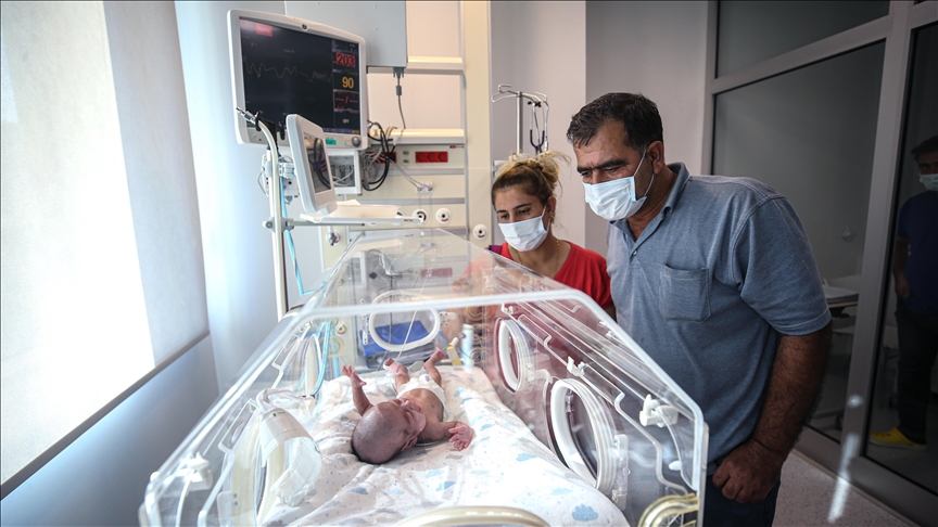 Defying all odds, 600-gram baby born in Türkiye lurches to health