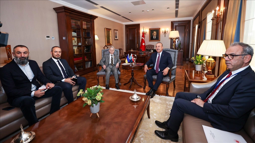 Dışişleri Bakanı Çavuşoğlu, Kırım Tatarlarının lideri Kırımoğlu ile görüştü