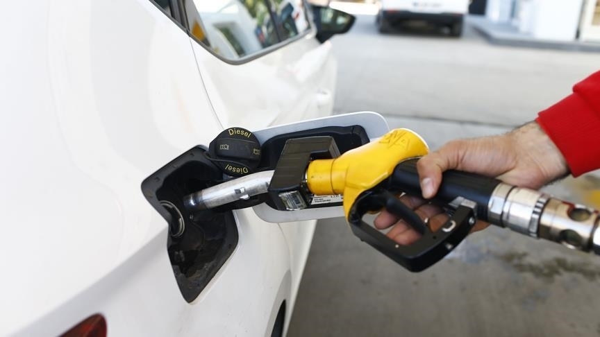 Fosil yakıtlara, zayıf ekonomilere söz verilen yıllık 100 milyar doların en az 4 katı teşvik sağlanıyor