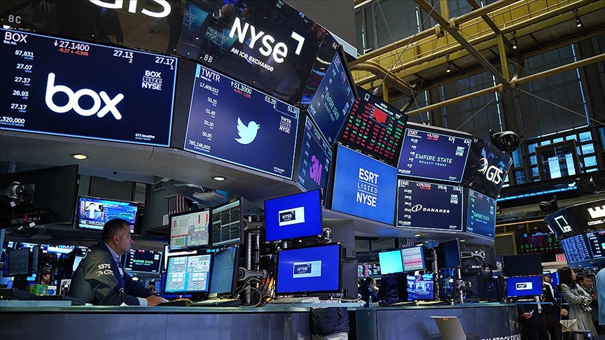 New York borsası, Fed'in faiz kararı öncesi düşüşle açıldı