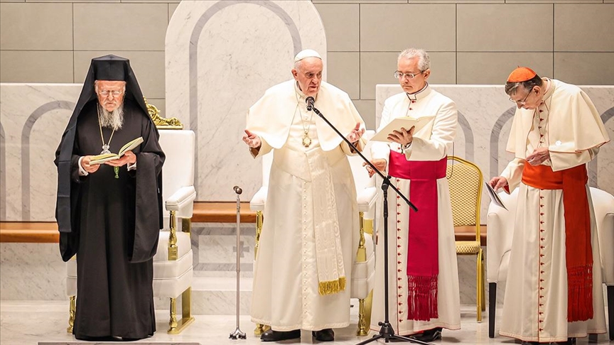 Papa Franciscus: Ukrayna'daki savaşın sona ermesi ve müzakerelerin başlatılması çağrısı yapıyoruz