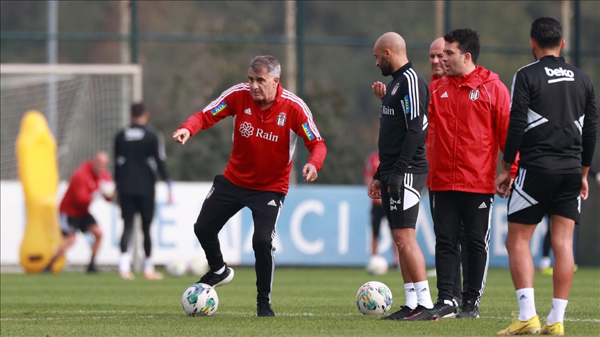 Beşiktaş'ın Galatasaray derbisi kamp kadrosu belli oldu