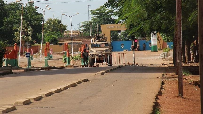 Burkina Faso: le gouvernement condamne le traitement "léger" du sujet des supplétifs de l’armée par des médias étrangers