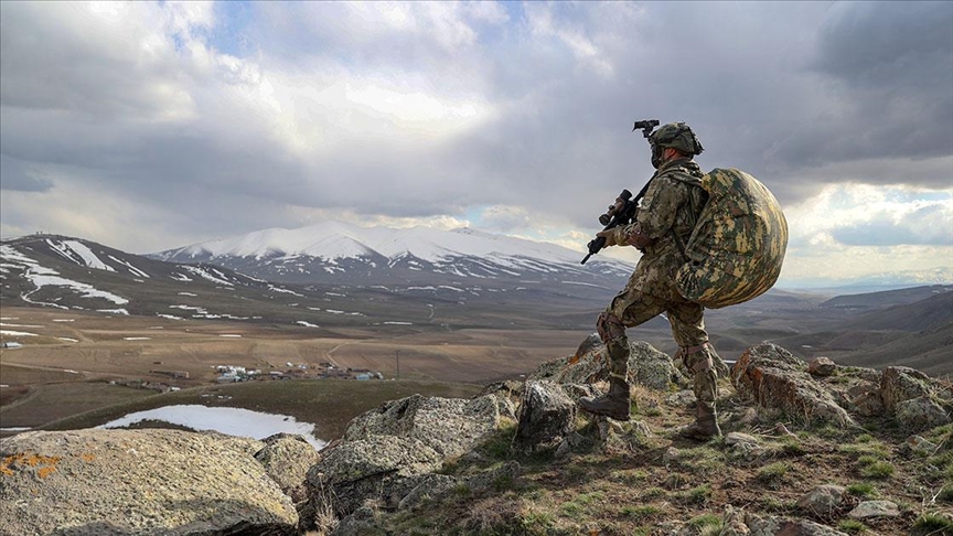 Tuğgeneral Albasan "Orta Doğu’da Türk Askeri Misyonu"nu anlattı