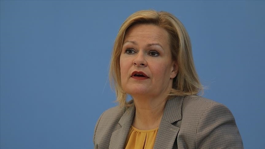 Bundesinnenminister soll Flüchtlingsstatistik manipuliert haben Bundesinnenminister soll Flüchtlingsstatistik manipuliert haben