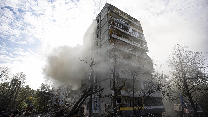 Rocket strikes kill 2 in Ukraine