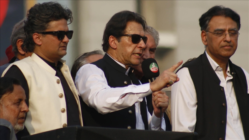 Pakistan scraps ban on broadcast of ex-premier's speech