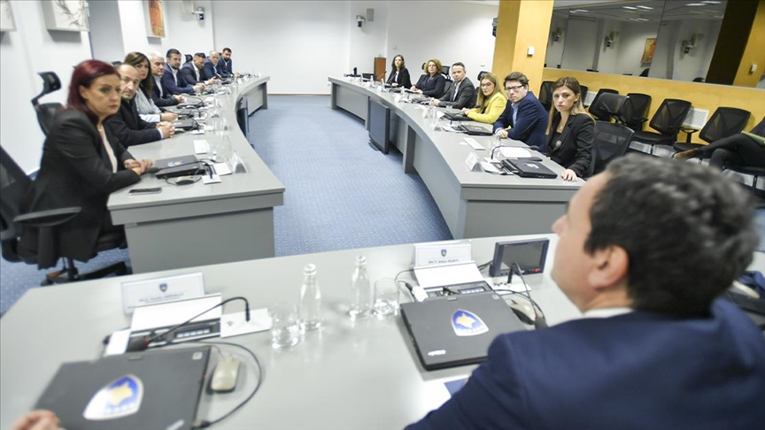 Kosovë, kabineti qeveritar diskuton për situatën aktuale në vend