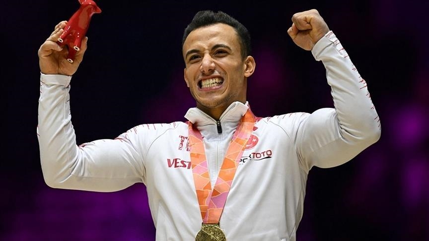 Championnats du monde de gymnastique artistique : L'Or pour le gymnaste turc Adem Asil