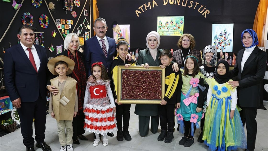 Bakan Özer: Tertemiz Yarınlar Okullarda Başlar Projesi kapsamında 57 bin 108 okulun tamamını elden geçireceğiz