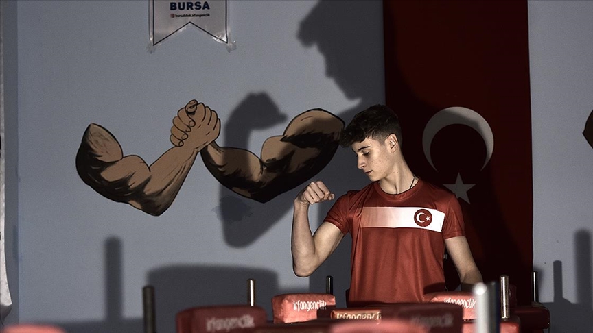 Milli bilek güreşçi Eyüphan Öztürk, hedef yükseltti