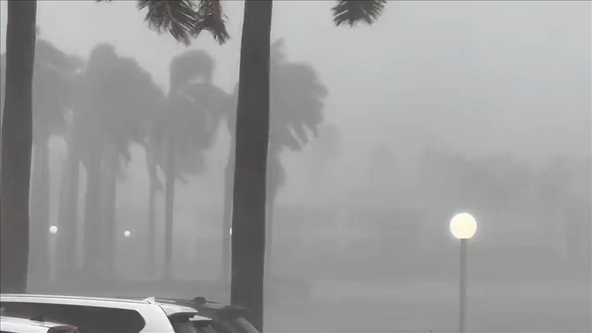 Hurricane Nicole closes in on southeastern US state of Florida