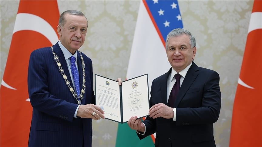 Uzbekistan confers High-ranking Imam al Bukhari Order on Turkish president