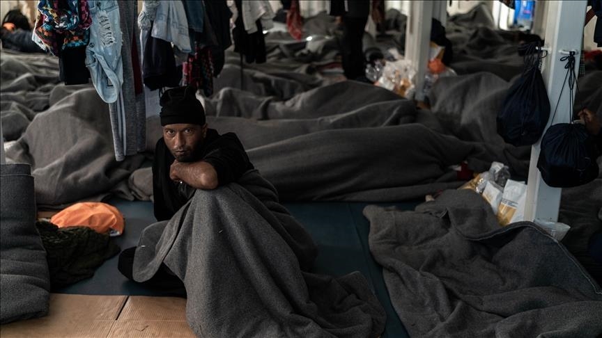 Tensions mount between Italy, France over migrant rescue ship