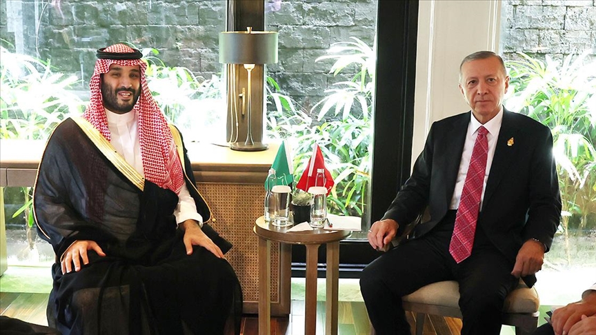 Cumhurbaşkanı Erdoğan, G20 Liderler Zirvesi'nde Suudi Arabistan Veliaht Prensi Bin Selman ile görüştü