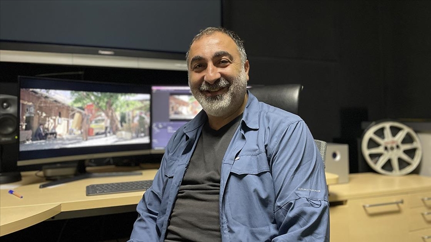 Mustafa Kutlu'nun 'Yıldız Tozu' eserini sinemaya aktaran yönetmen Ahmet Sönmez projelerini anlattı