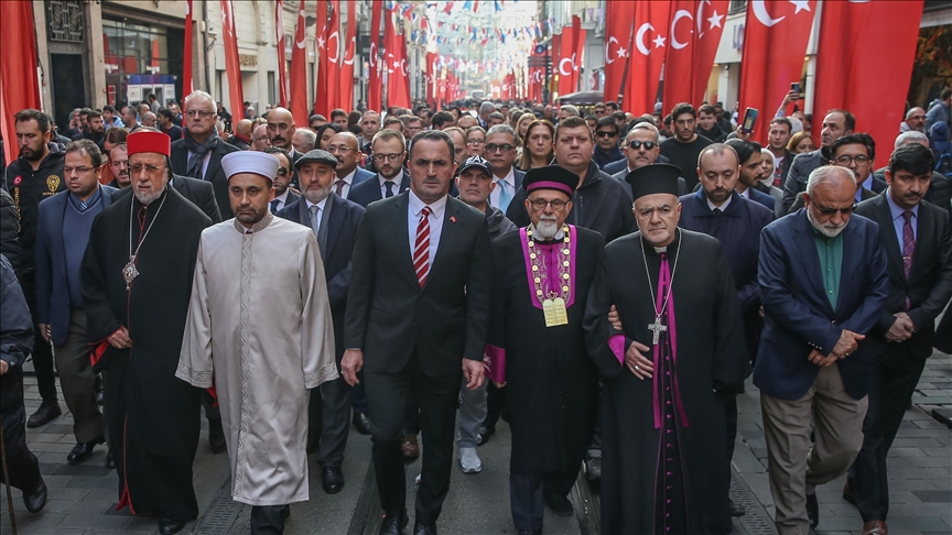 Istanbul holds unity march against Sunday's terror attack