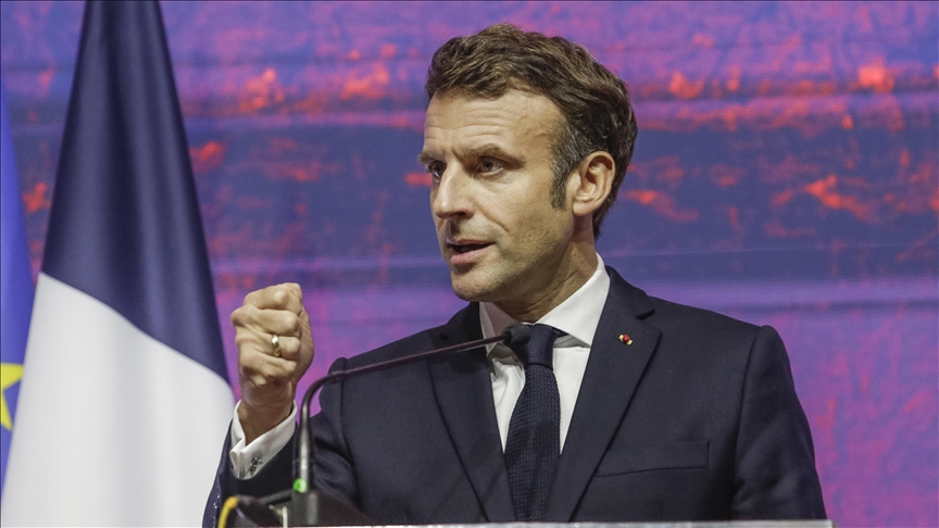 French president calls for Russia-Ukraine negotiations, hails Türkiye's role