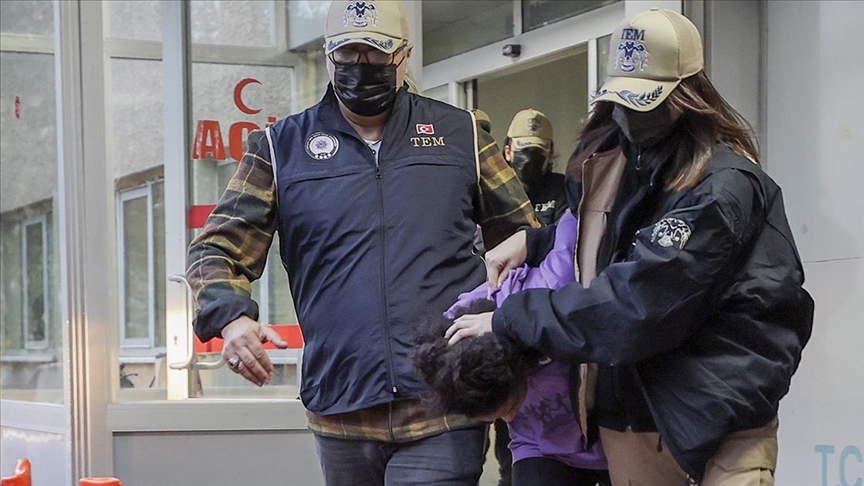 Beyoğlu'ndaki terör saldırısı şüphelilerinin savcılıkta ifadesi alınıyor