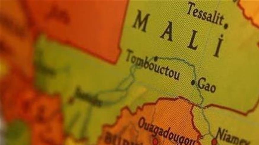 La France suspend son aide au développement au Mali