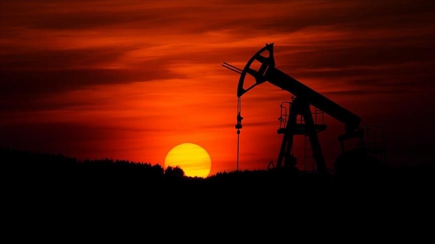 Цены на нефть снизились до отметки ниже $92 за баррель