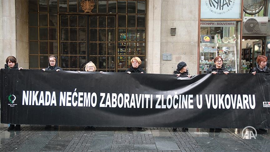 Beograd: Akcija Žena u crnom u znak sećanja na zločine u Vukovaru