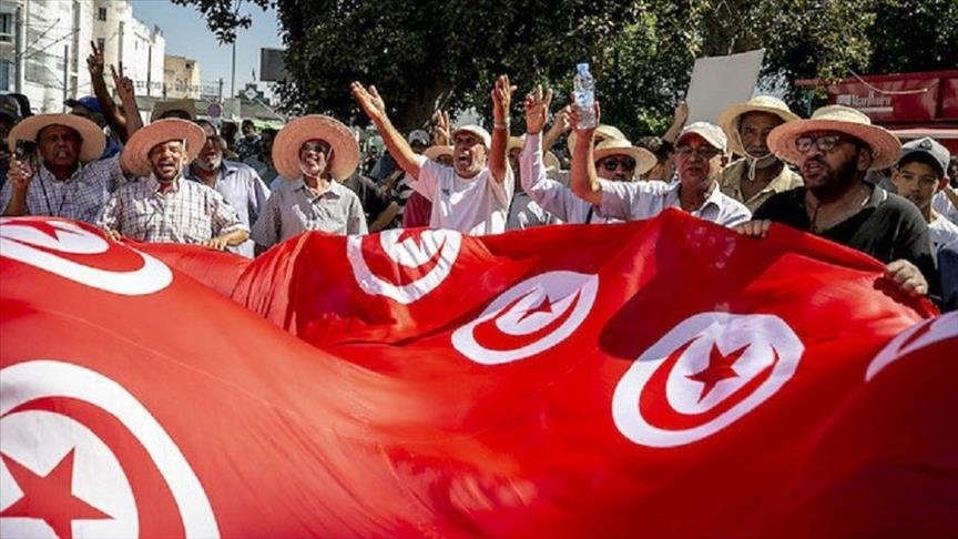 Tunisie : les forces de l’ordre dispersent une marche de protestation au sud-est du pays