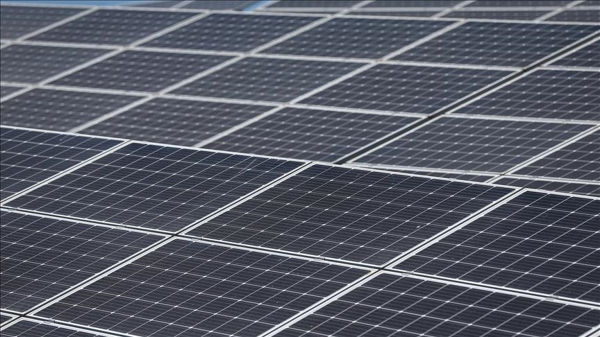 New French law seeks to cover large parking lots with solar panels
